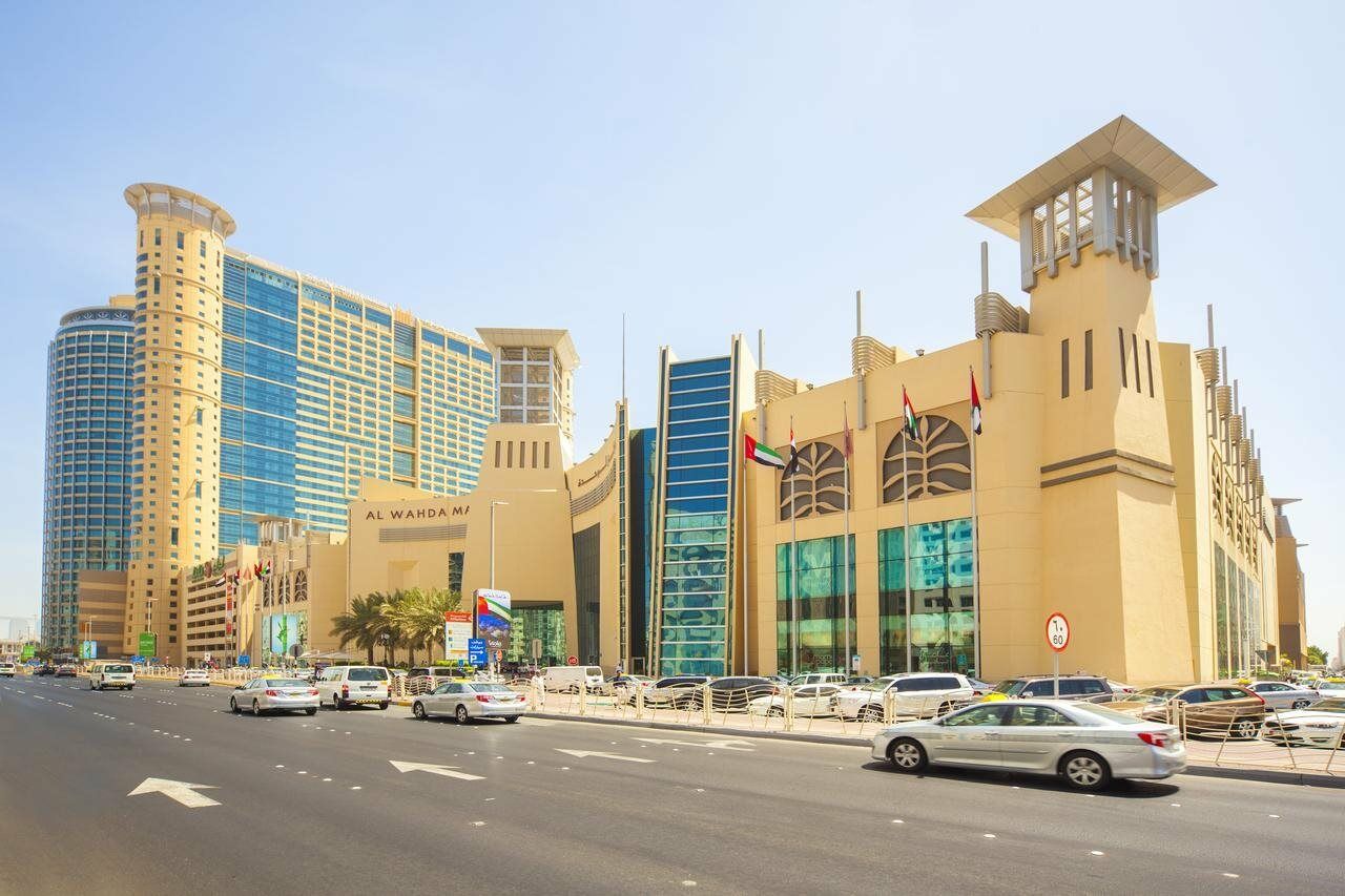 Grand Millennium Al Wahda Hotel And Executive Apartments Abu Dzabi Kültér fotó